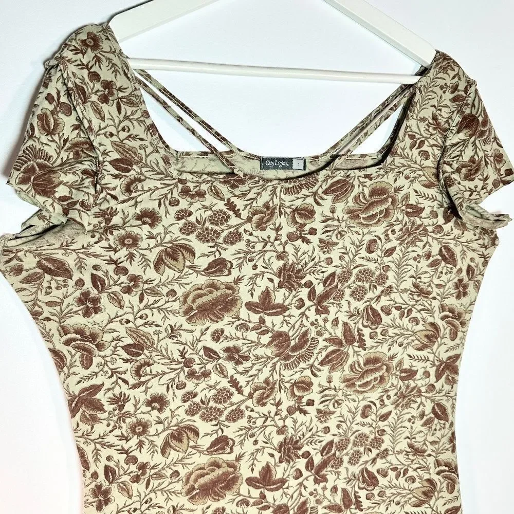 CITY LIGHTS® — Vintage Floral Print TOP — Large